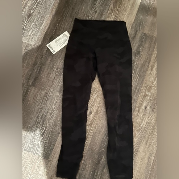 NWT - Lululemon Align Leggings - Size 4 - Picture 3 of 5